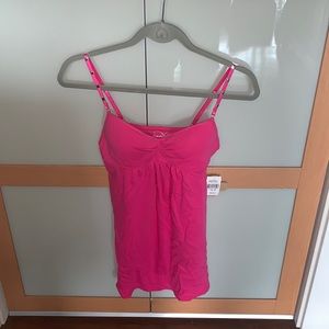 Nwt Grane Build in Bra Tank studded strap med pink